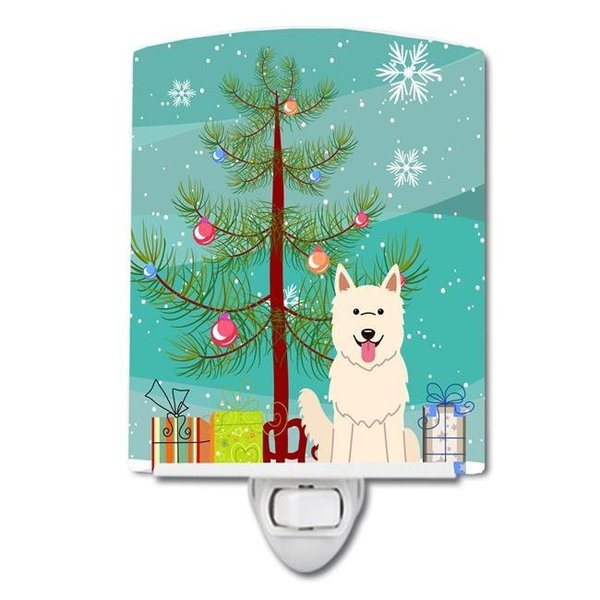 Carolines Treasures Carolines Treasures BB4170CNL Merry Christmas Tree White German Shepherd Ceramic Night Light BB4170CNL